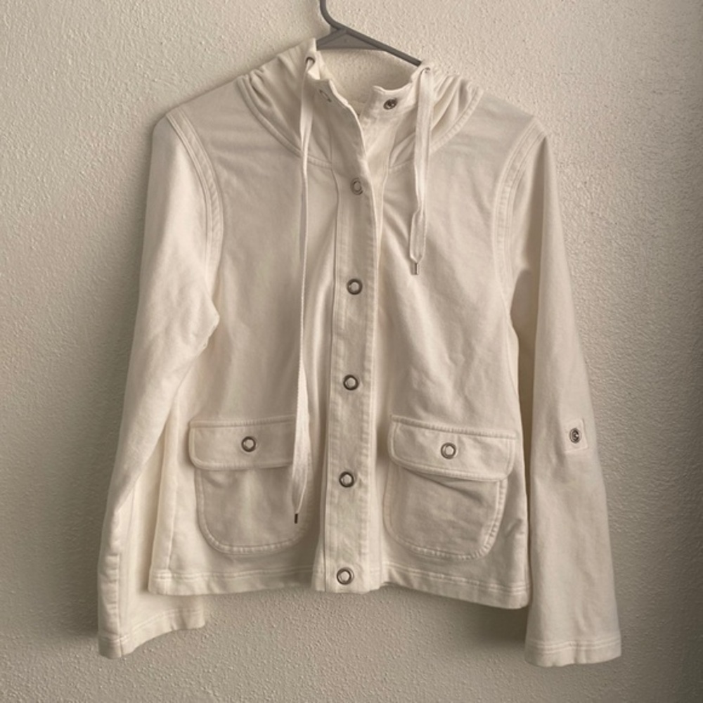 Liz & Co snap close hoodie